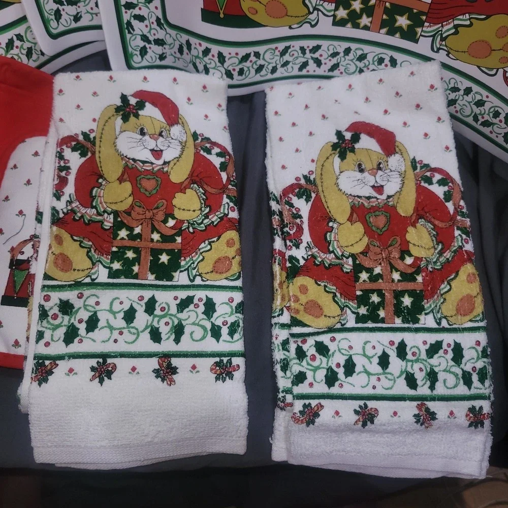 Vtg 80s Christmas Holiday Tea Towels Vinyl Placemats Bunny Pot Holder Napkins